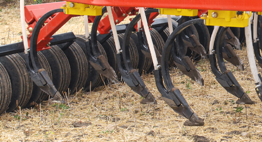 The 5810 Air Hoe Drill can be equipped with a wide variety of opener options to suit your seeding requirements