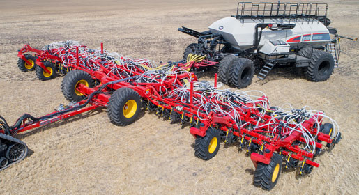 Bourgault 3330SE & 3335QDA ParaLink Hoe Drills™ provide better choices.