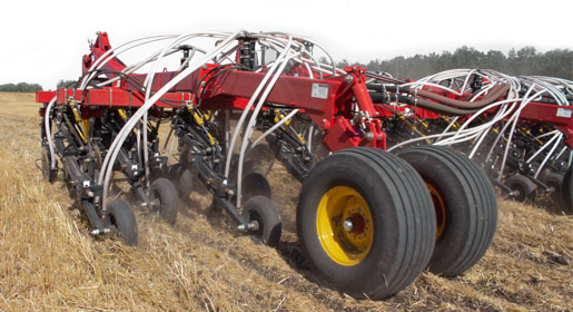 Bourgault PHD™ seed drills allow you to choose the opener and packer wheel combination that will work best for your conditions and farming techniques