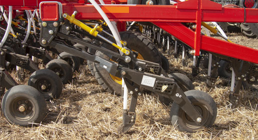 PHD seed opener with 2:1 contour ratio provides versatility in a wide range of seeding conditions