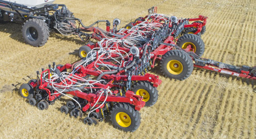 Maximize your efficiency with wide range of Bourgault coulter drill sizes from 30 to 70 foot working widths