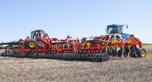 The 5810 Air Hoe Drill has automatically engaging rear transport locks