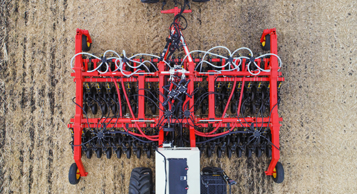 The Bourgault FMS heavy-duty frame ensures reliable service through many seasons