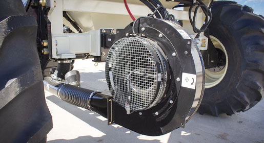 The 8000 Air Seeders' fans move a large volume of air to provide accurate and consistent product rates.