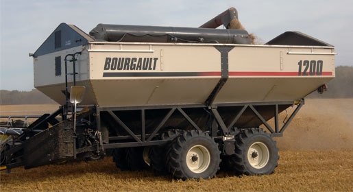 The eight wheel undercarriage will provide a smooth ride and reduce stress on the tractor hitch and unit