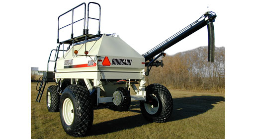 The 8" (203 mm) diameter auger will quickly fill each air seeder compartment.