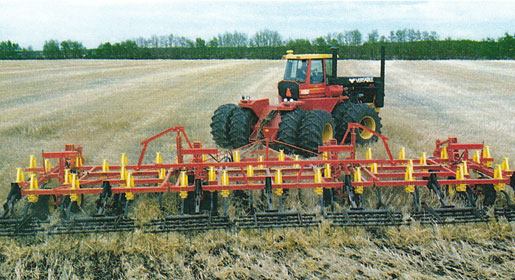 The 9200 4-Row Floating Hitch Chisel Plow