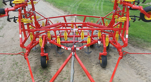The unique three point frame-to-hitch attachment is designed to more uniformly distribute the high horsepower loads that today's tractors can place on a machine